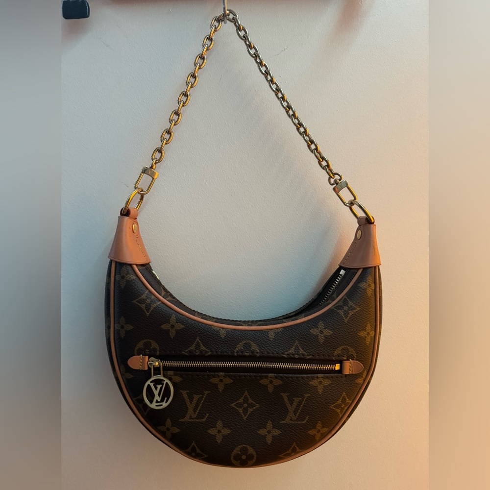 Louis Vuitton Loop Bag - Picture 2 of 16
